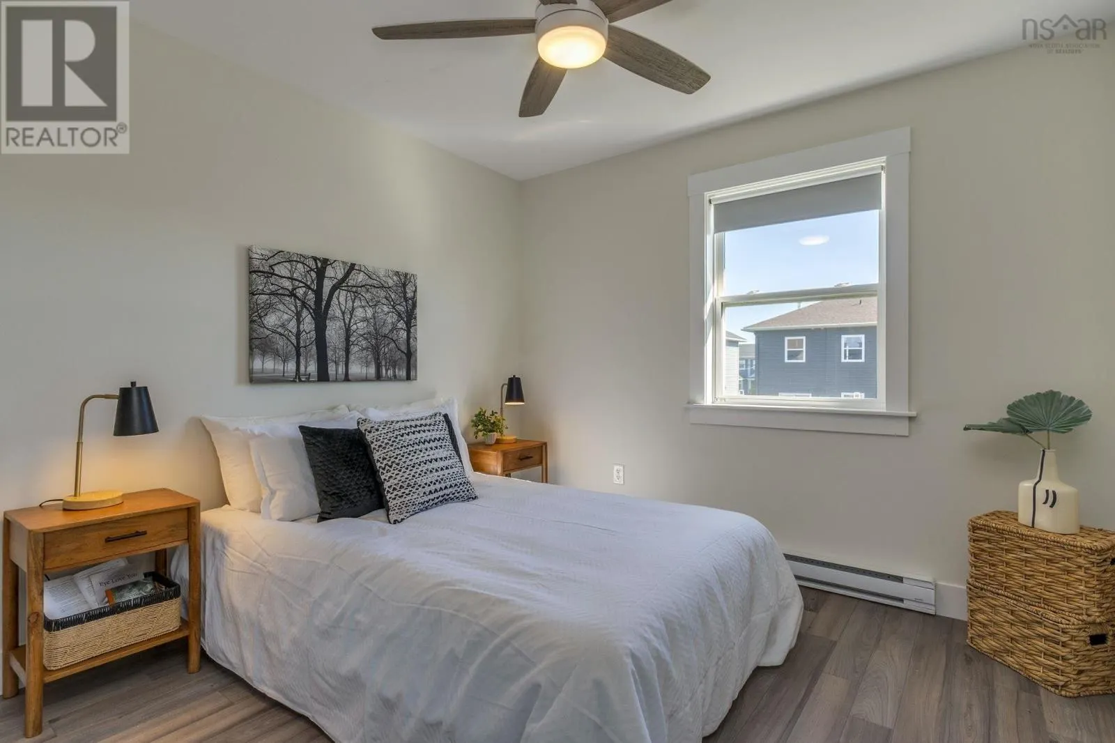 204 Titanium Crescent