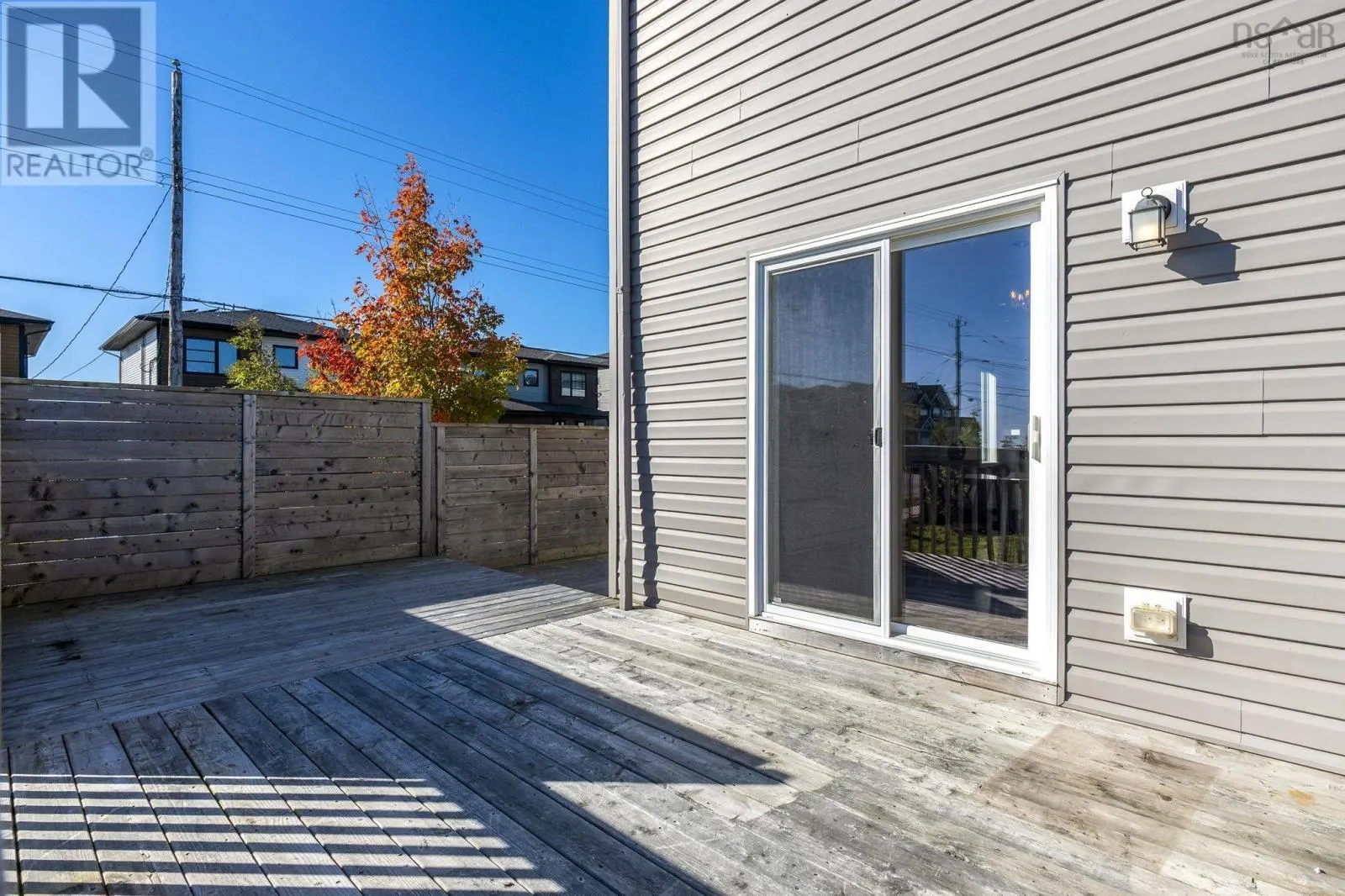 204 Titanium Crescent