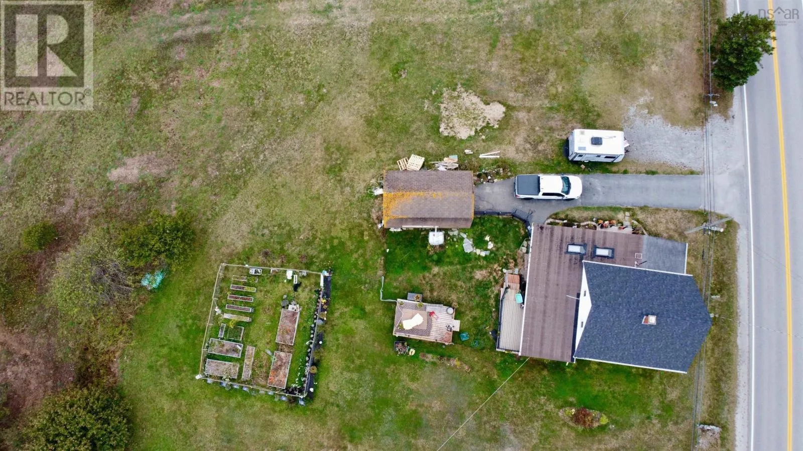 637 Highway 335