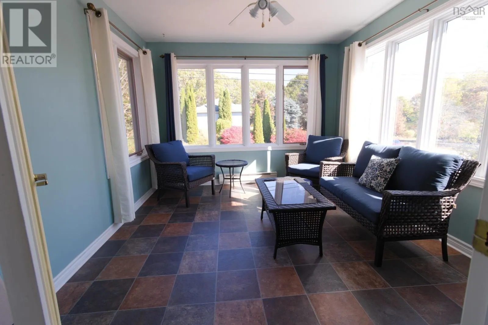 961 Julie Drive|Ravenwood Subdivision