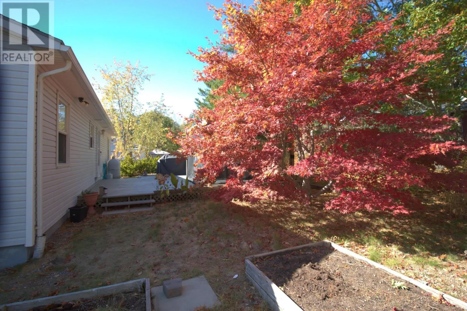 961 Julie Drive|Ravenwood Subdivision