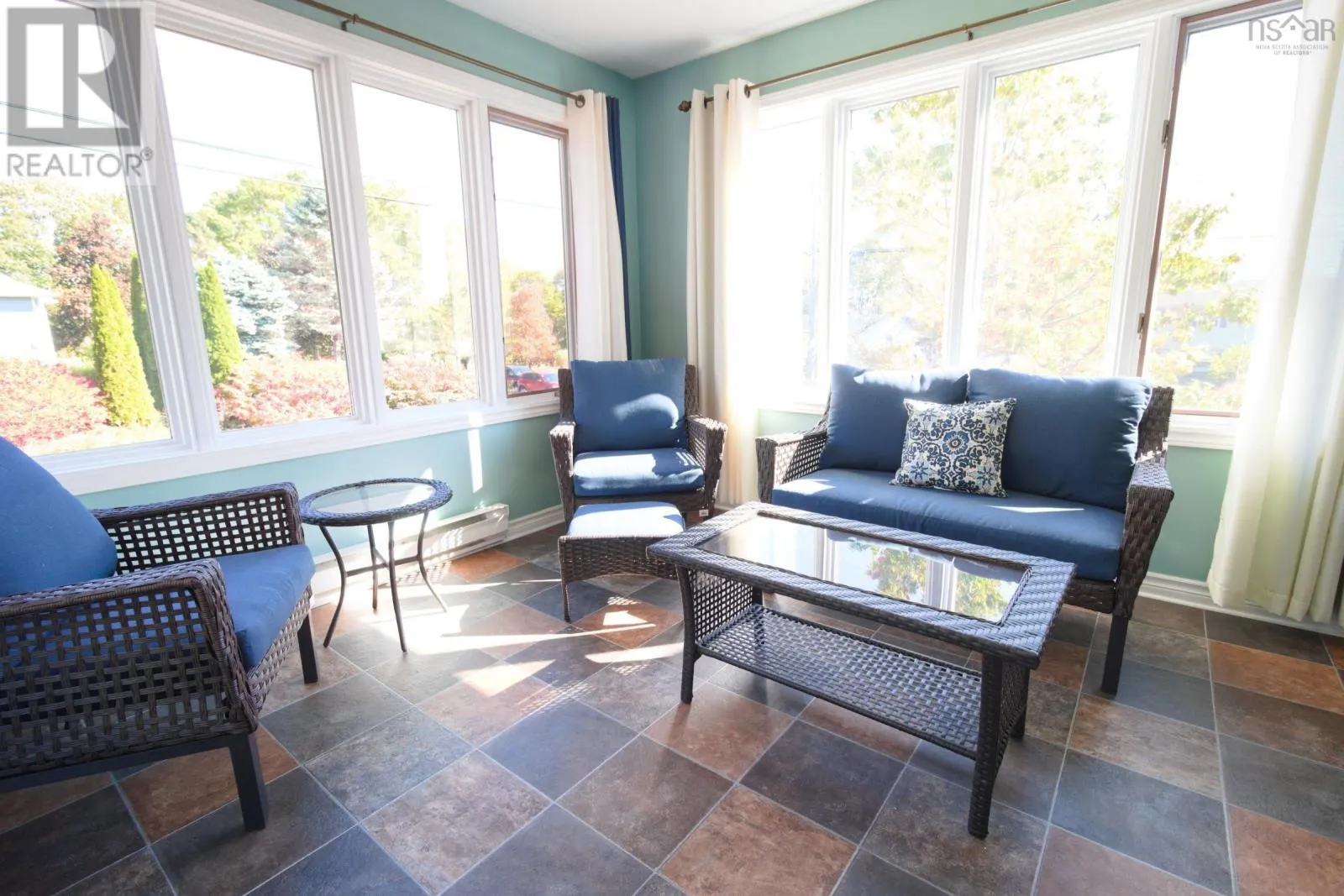 961 Julie Drive|Ravenwood Subdivision