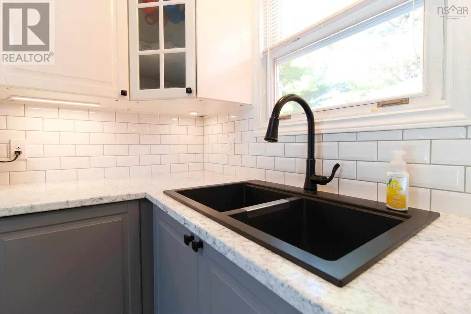 961 Julie Drive|Ravenwood Subdivision