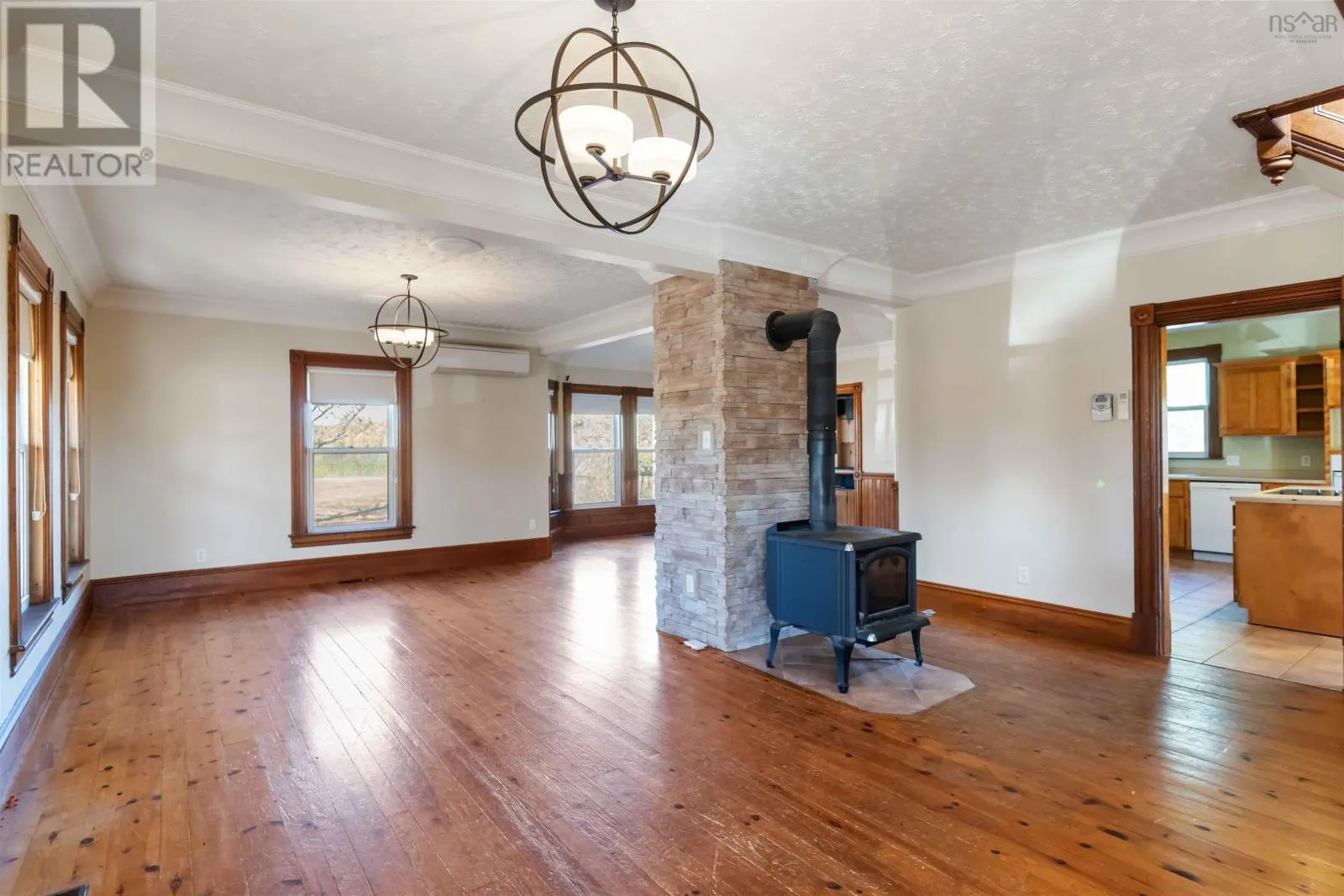 2124 Black Rock Road