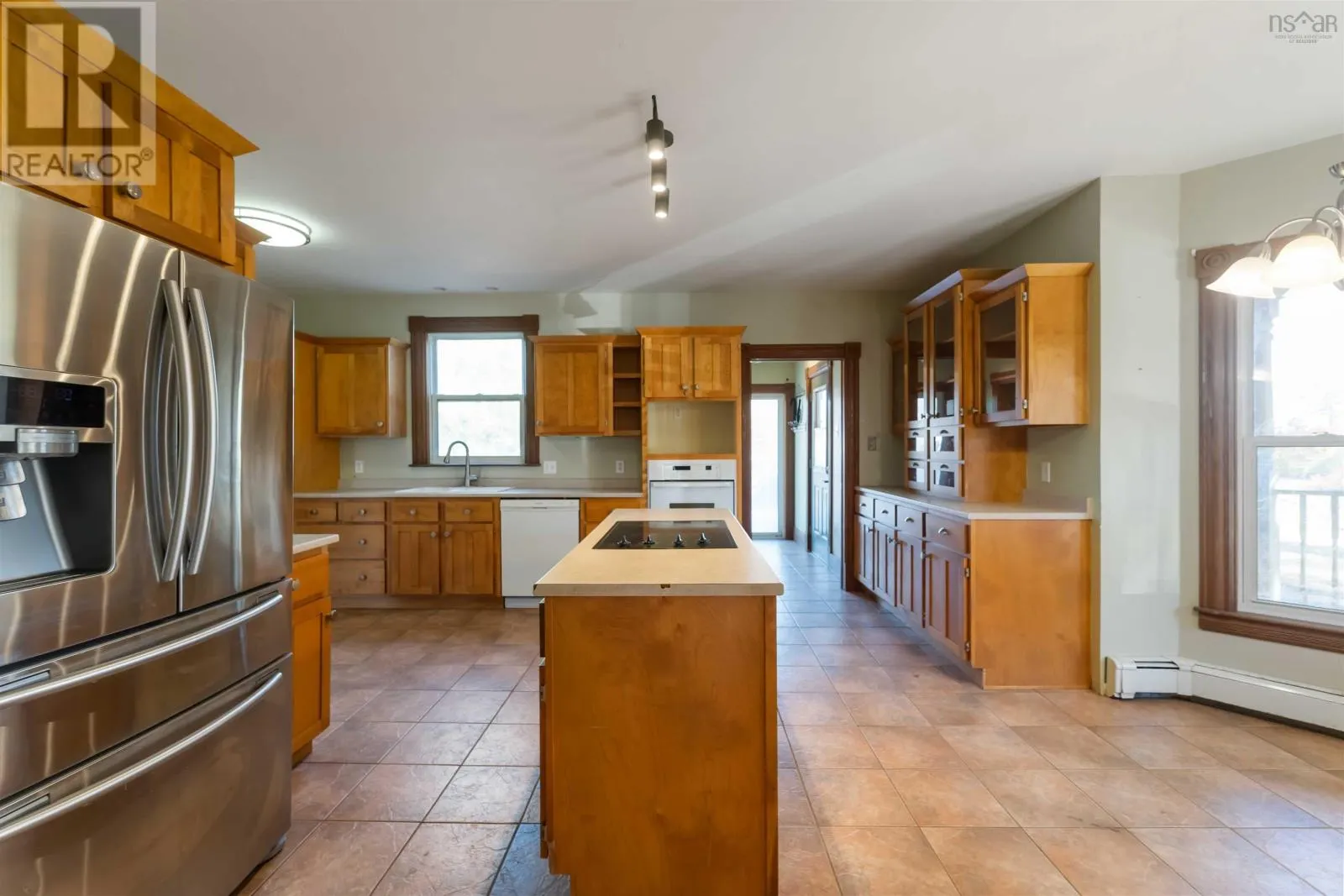 2124 Black Rock Road
