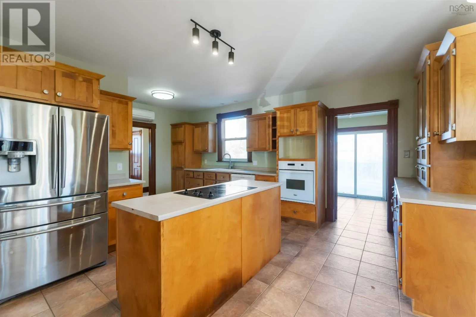 2124 Black Rock Road