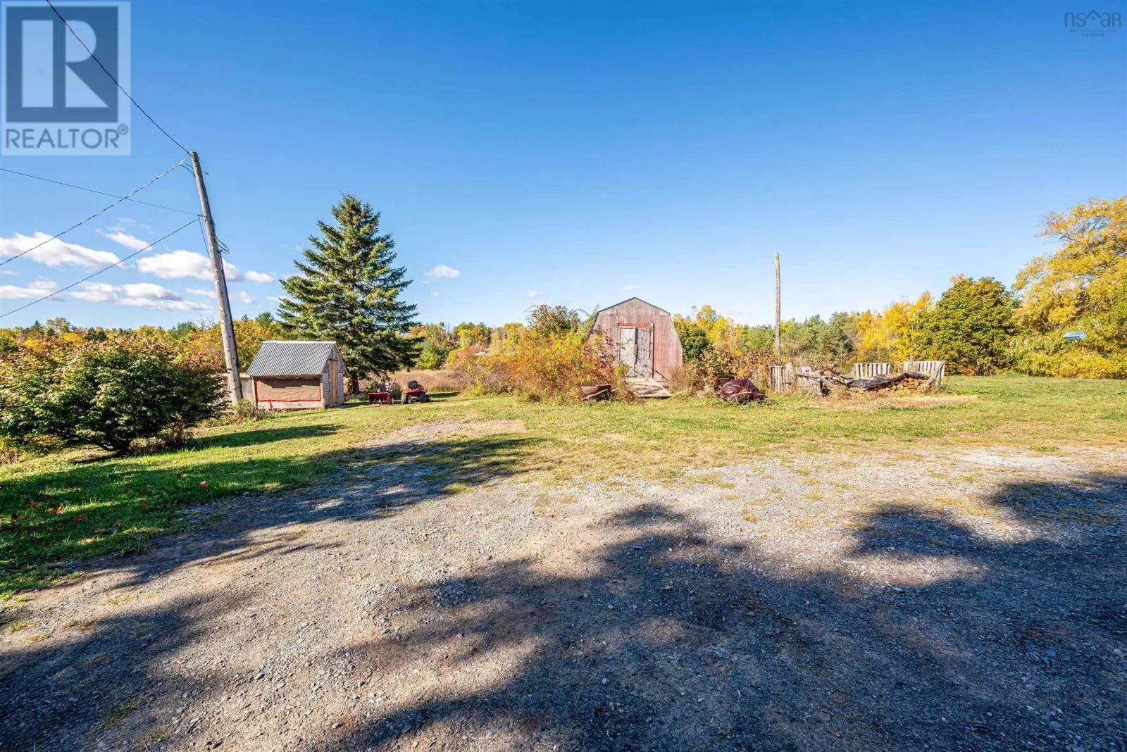 893 Highway 215