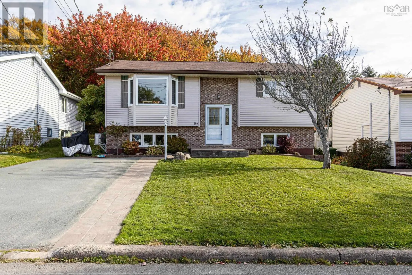 57 La Pierre Crescent