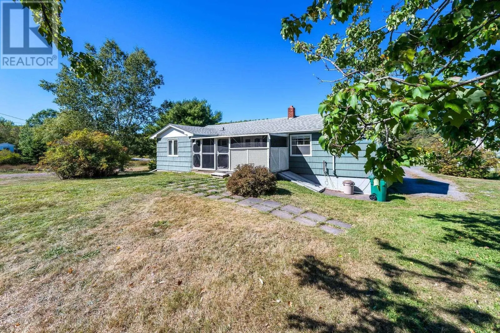 1879 Wentworth Road