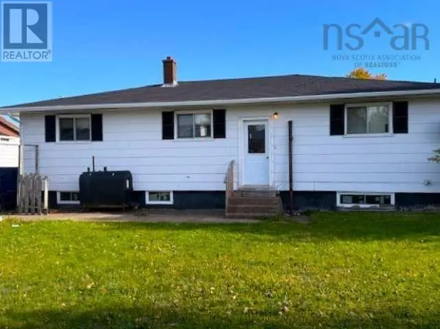 11 Tamarac Drive