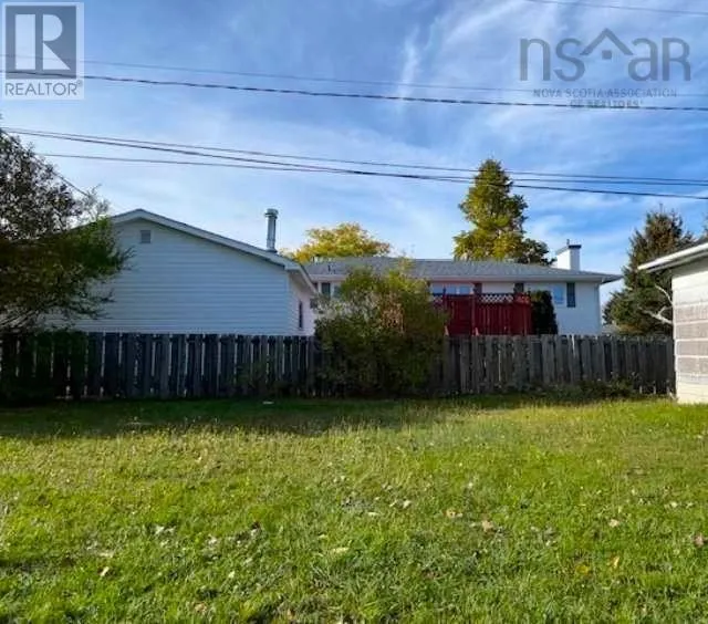 11 Tamarac Drive