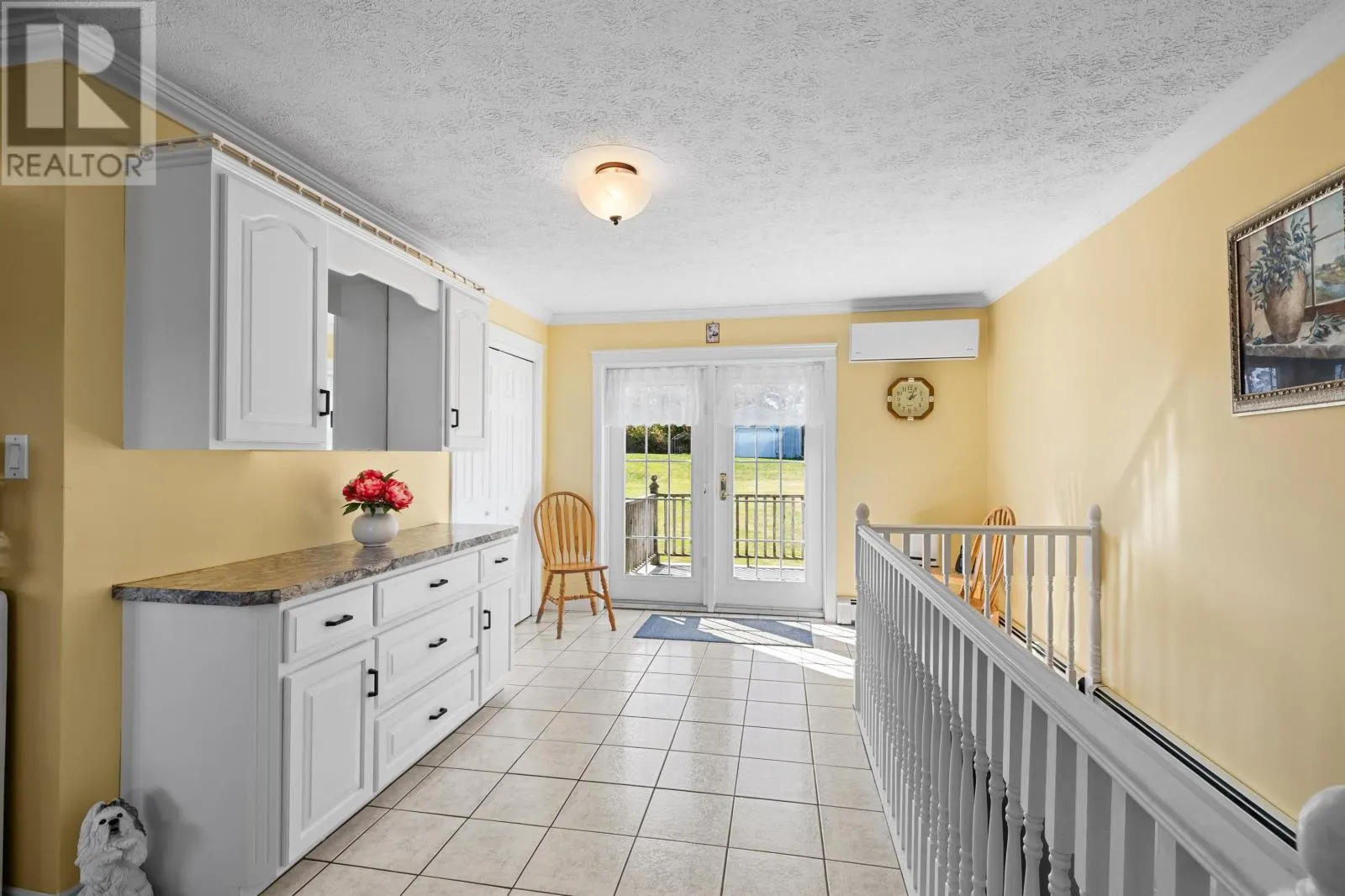 2389 Mackinnion Point Road