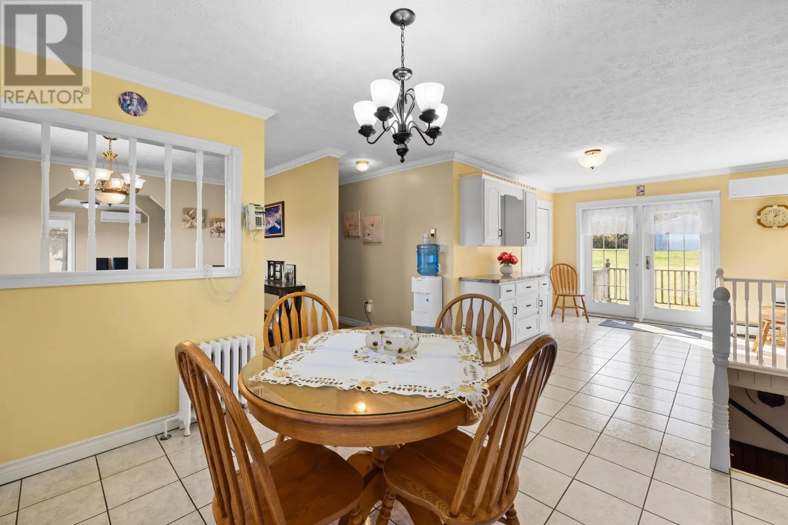 2389 Mackinnion Point Road