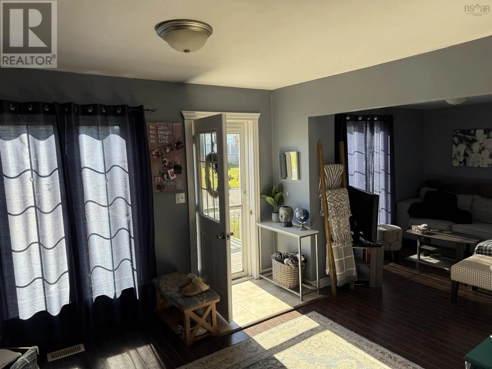 3351 Veniot Avenue