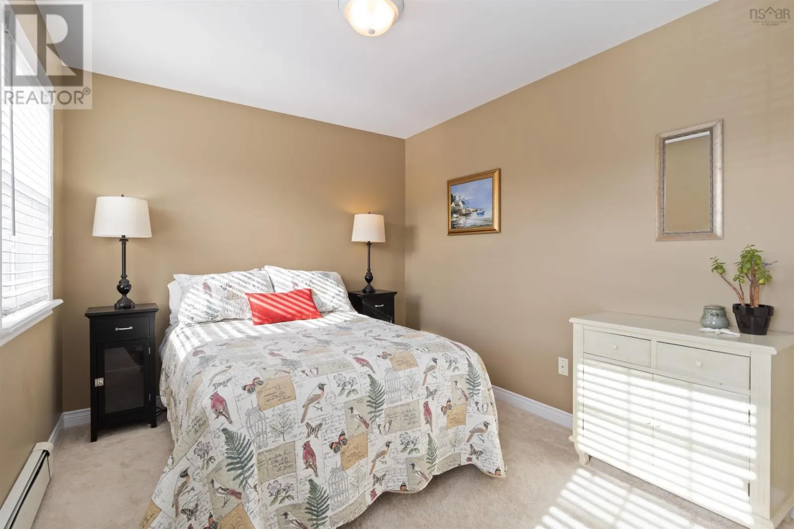 5 Roxham Close