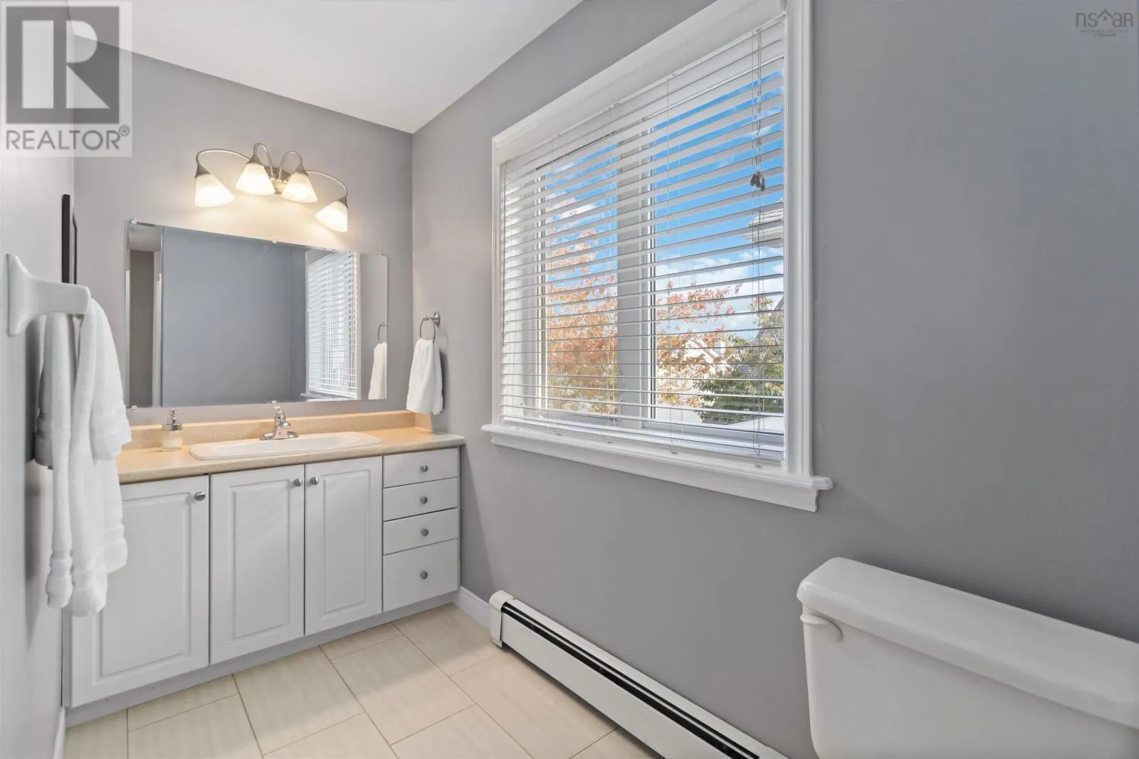 5 Roxham Close