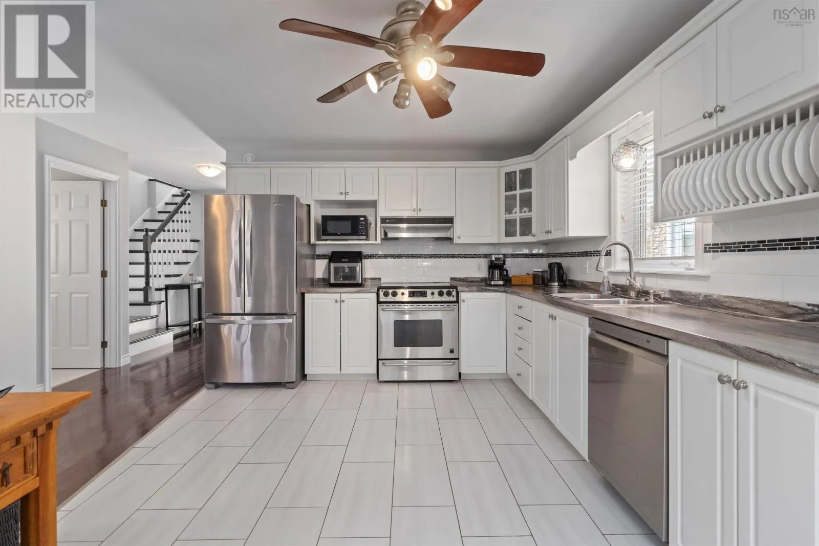 5 Roxham Close