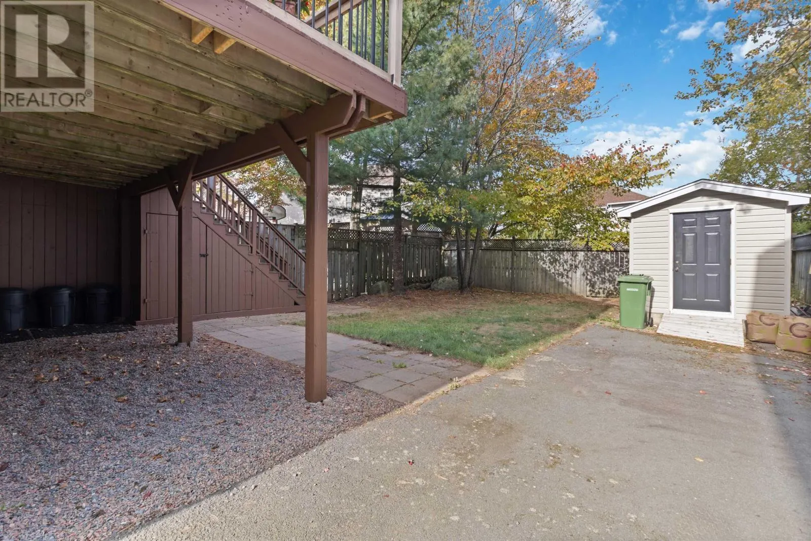 5 Roxham Close