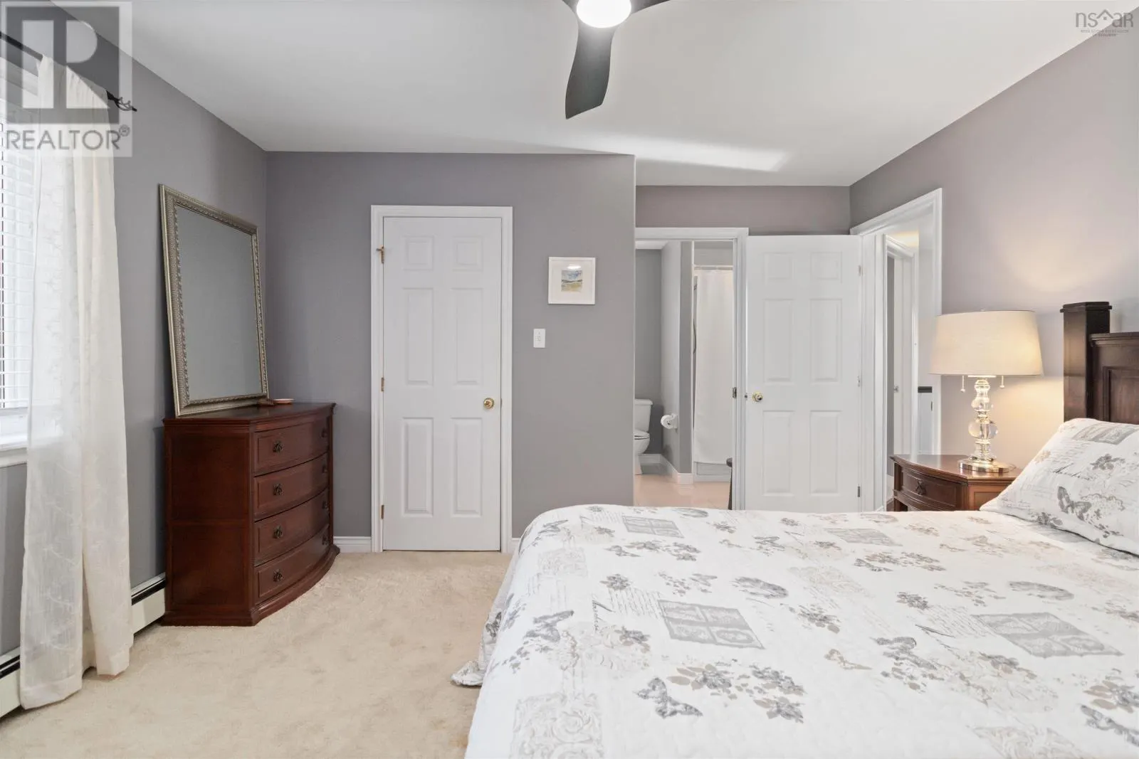 5 Roxham Close
