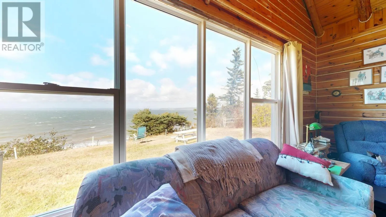15 Ross Creek Drive