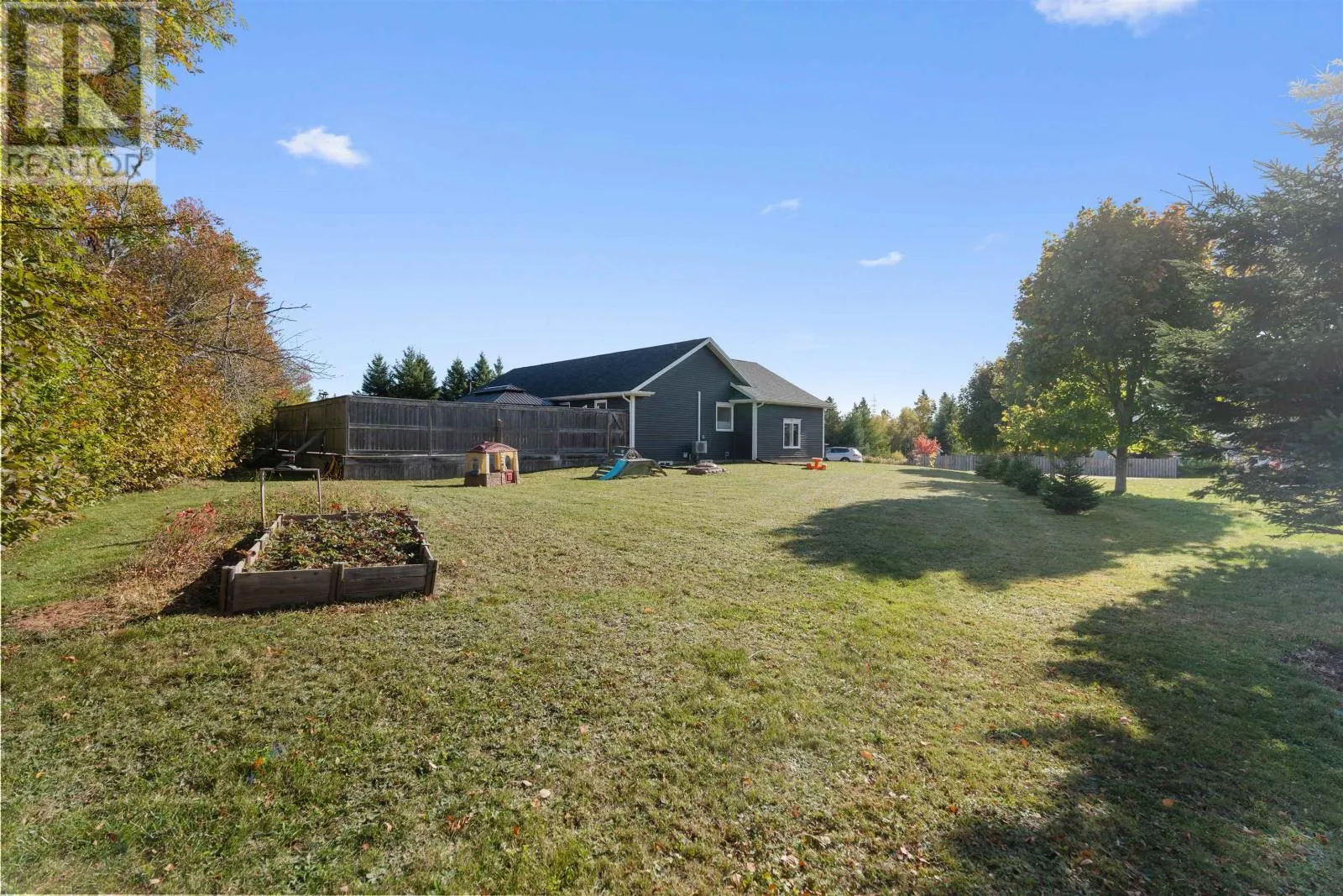 15 Parricus Mead Drive