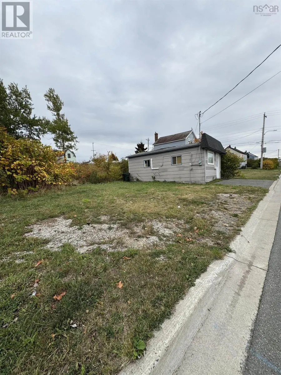 496 Second St New Waterford NS B1H 3A5 Canada