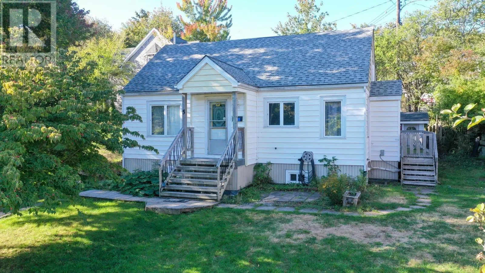 5 Bonaventure Drive