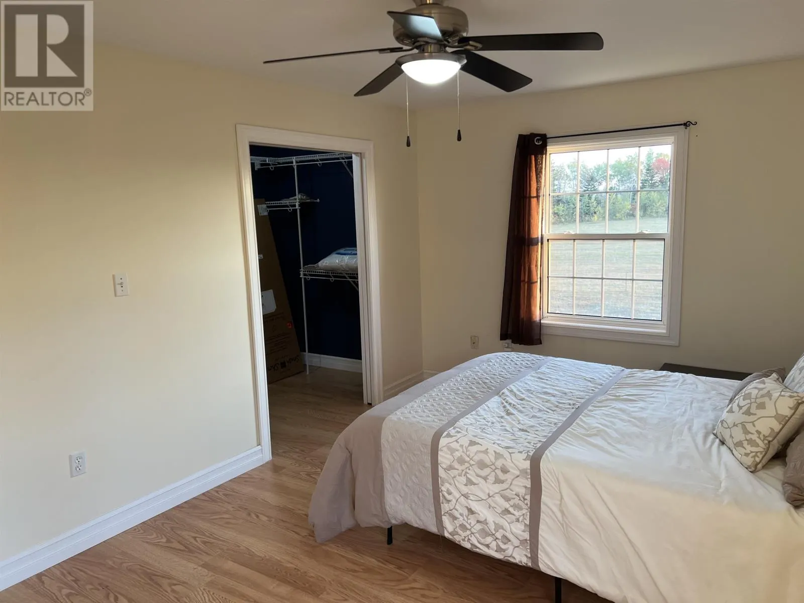 205 Dundee Loop