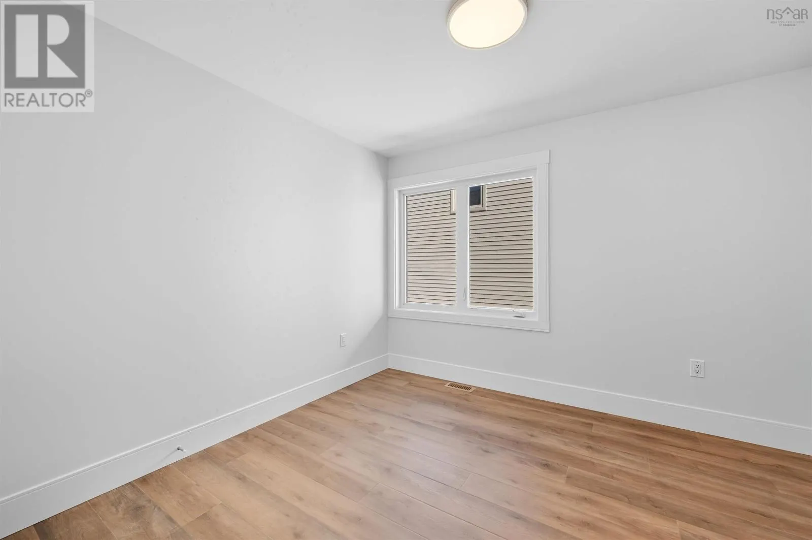 17 Pearlgarden Close