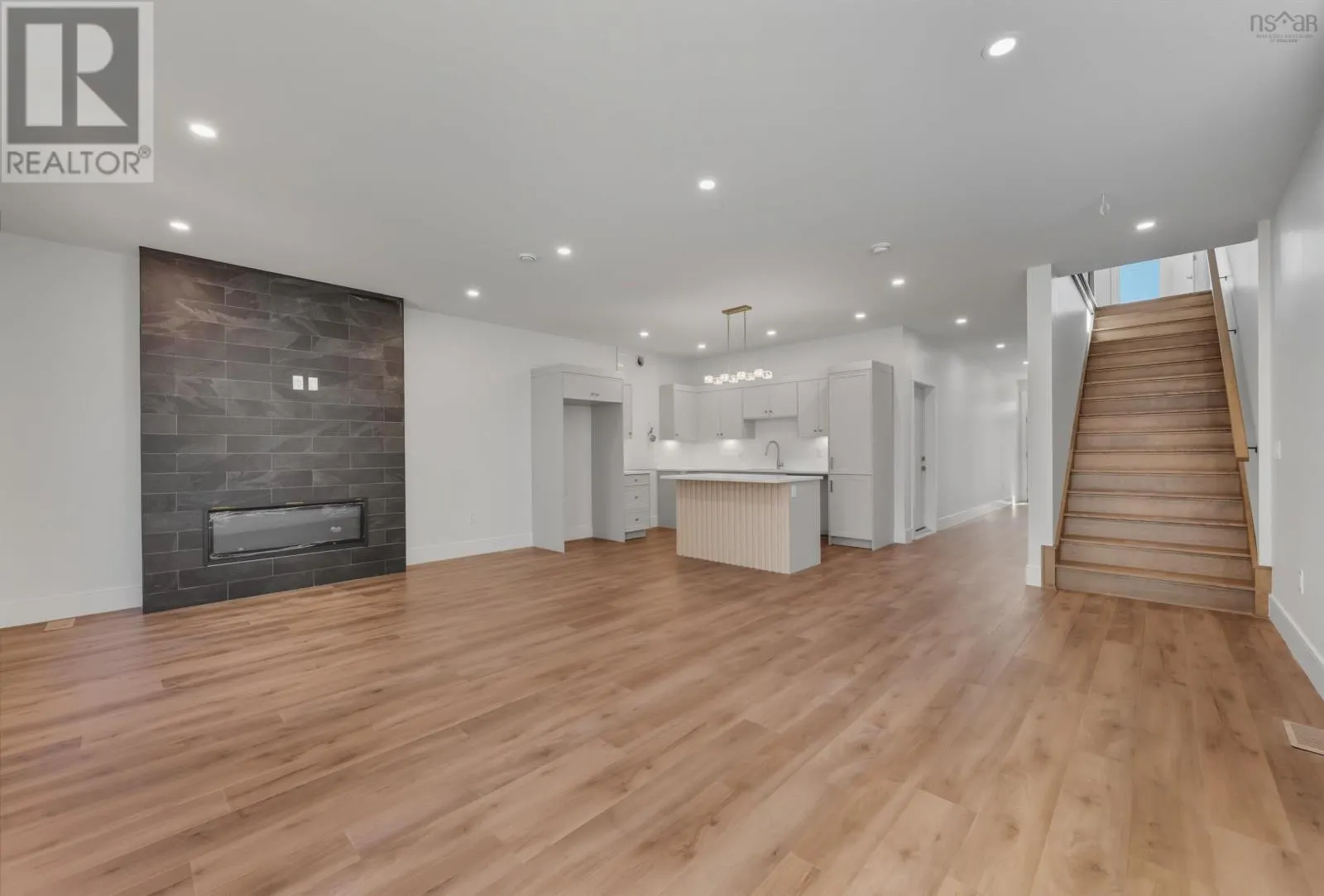 17 Pearlgarden Close