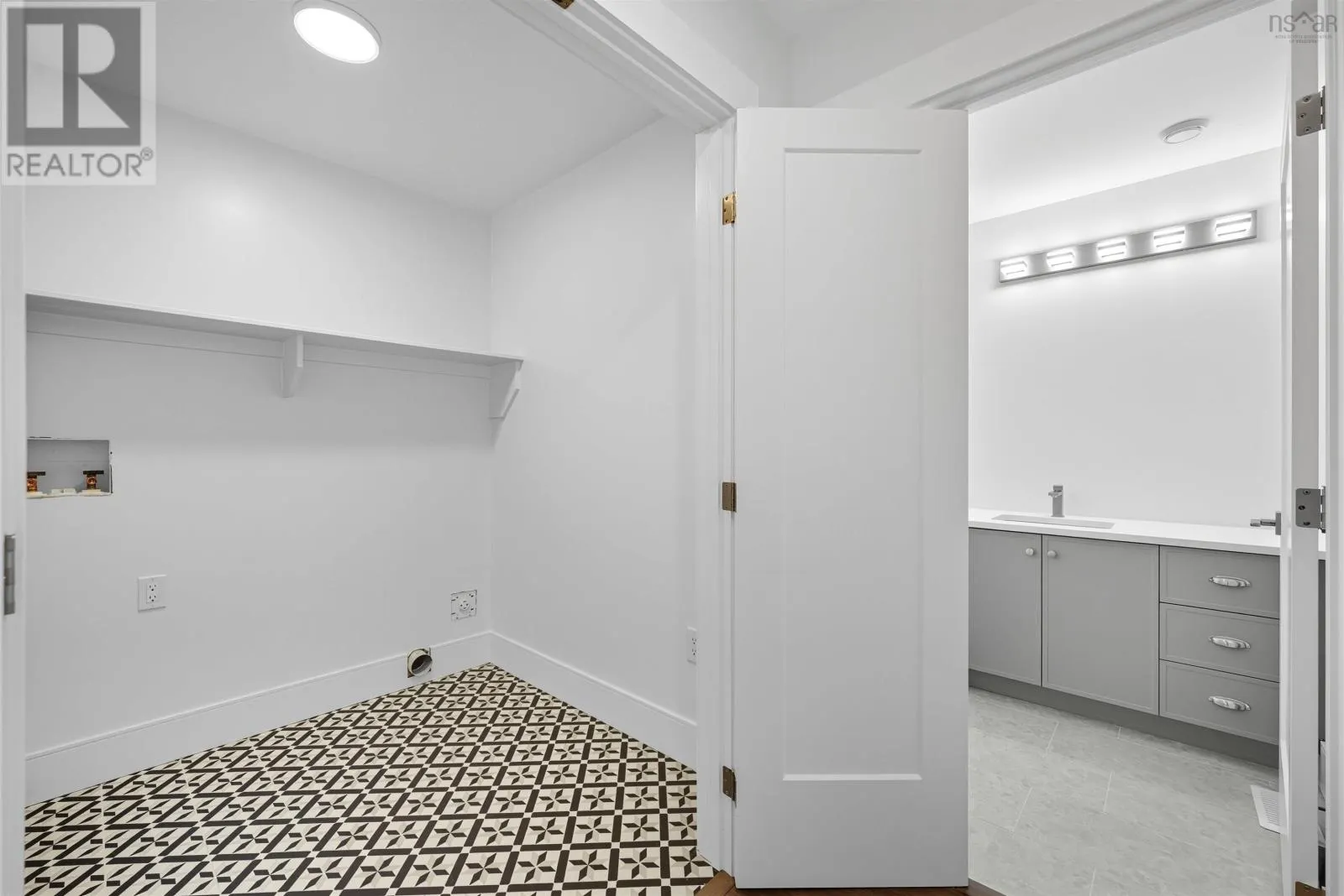 17 Pearlgarden Close