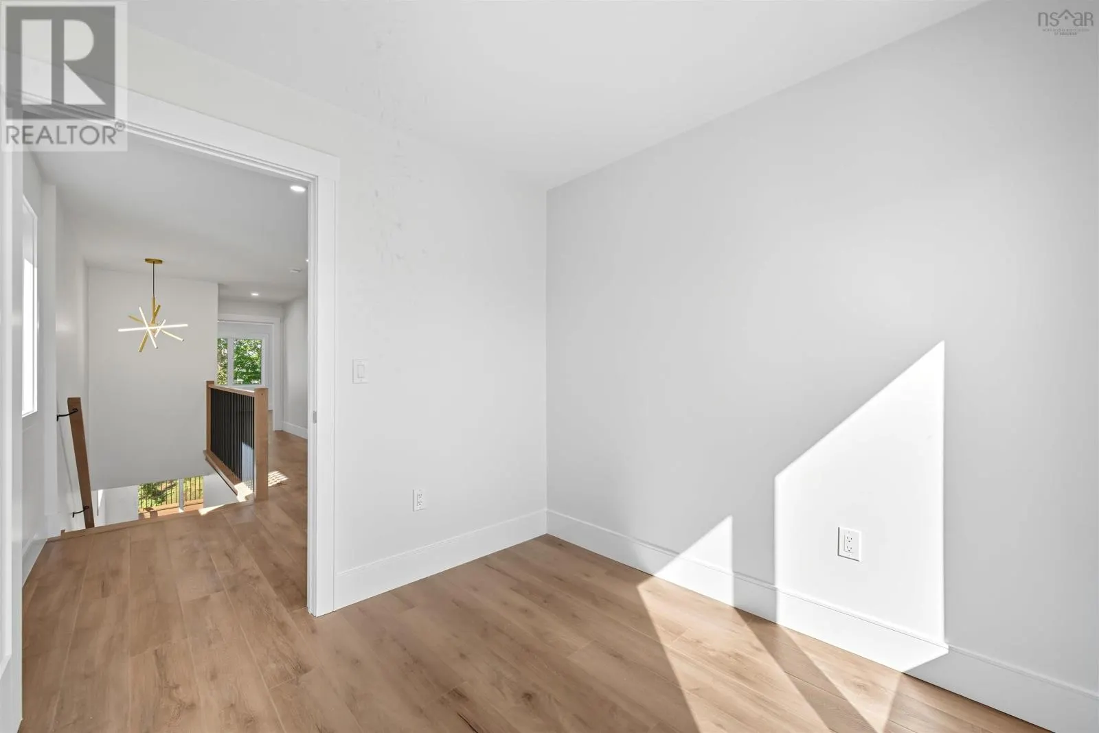 17 Pearlgarden Close