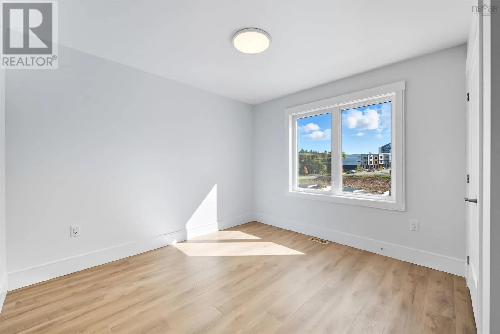 17 Pearlgarden Close
