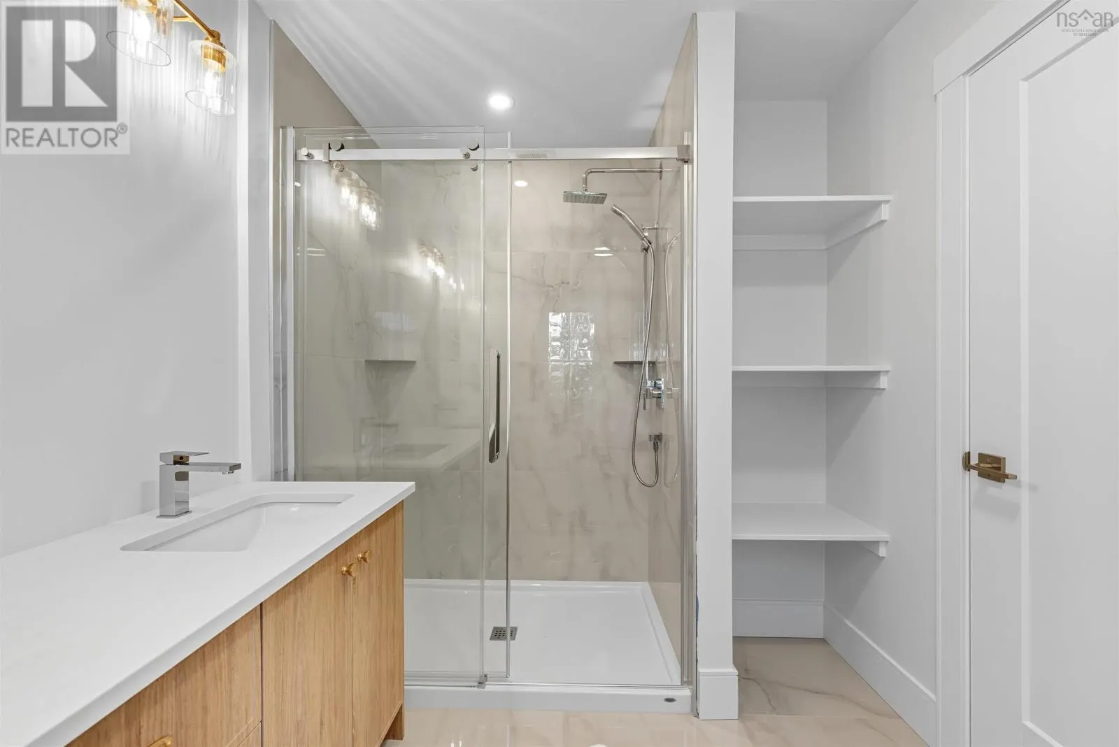 17 Pearlgarden Close