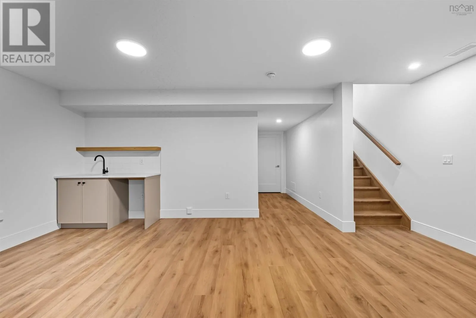 17 Pearlgarden Close