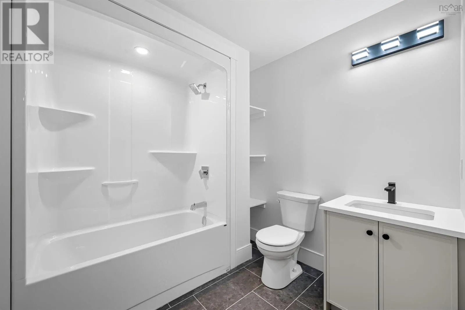 17 Pearlgarden Close