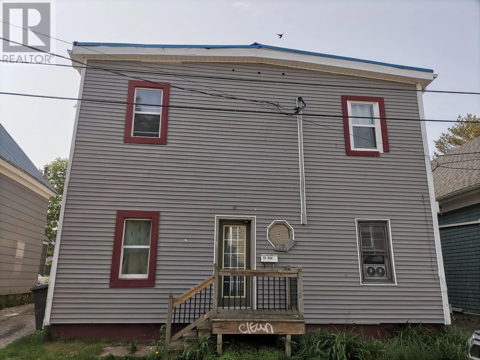 72 DOUGLAS Street