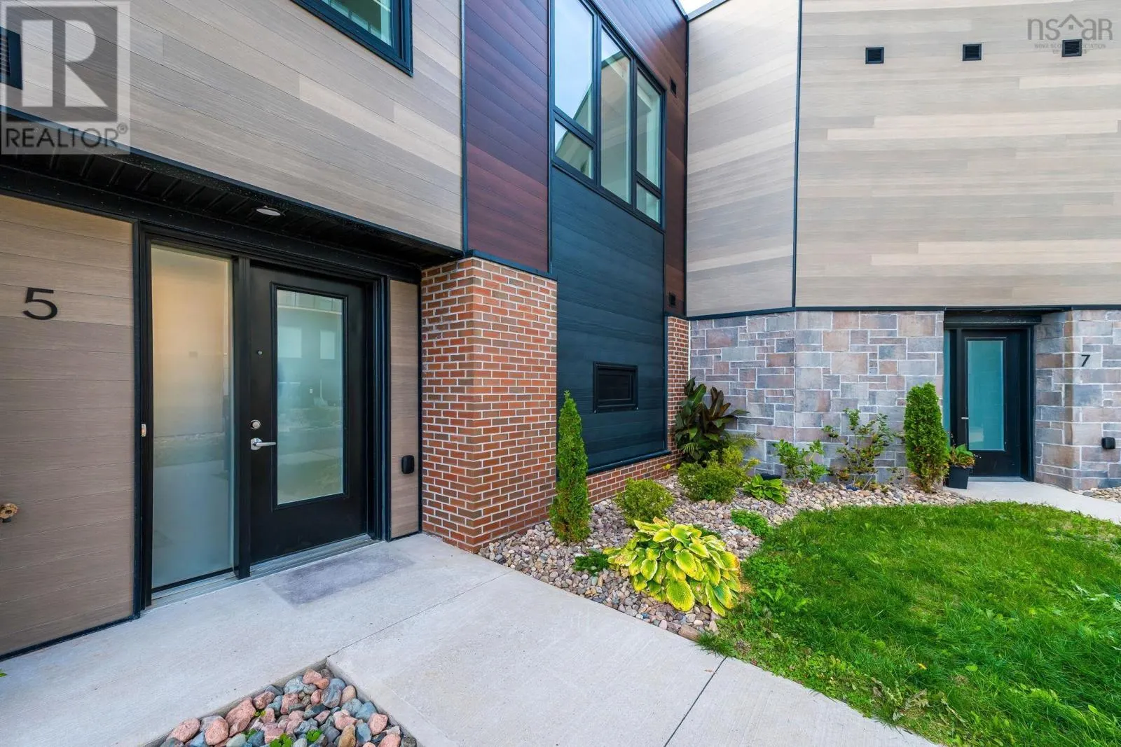 5 Coveview Walk