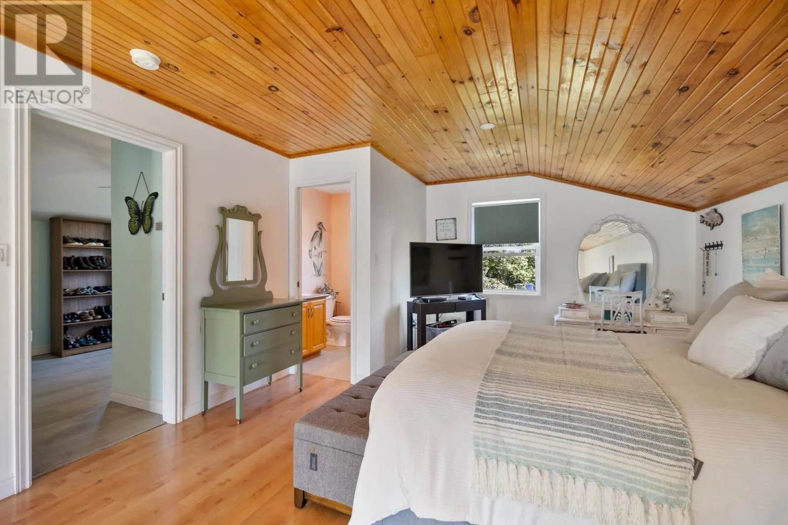 39 Riverbank Drive