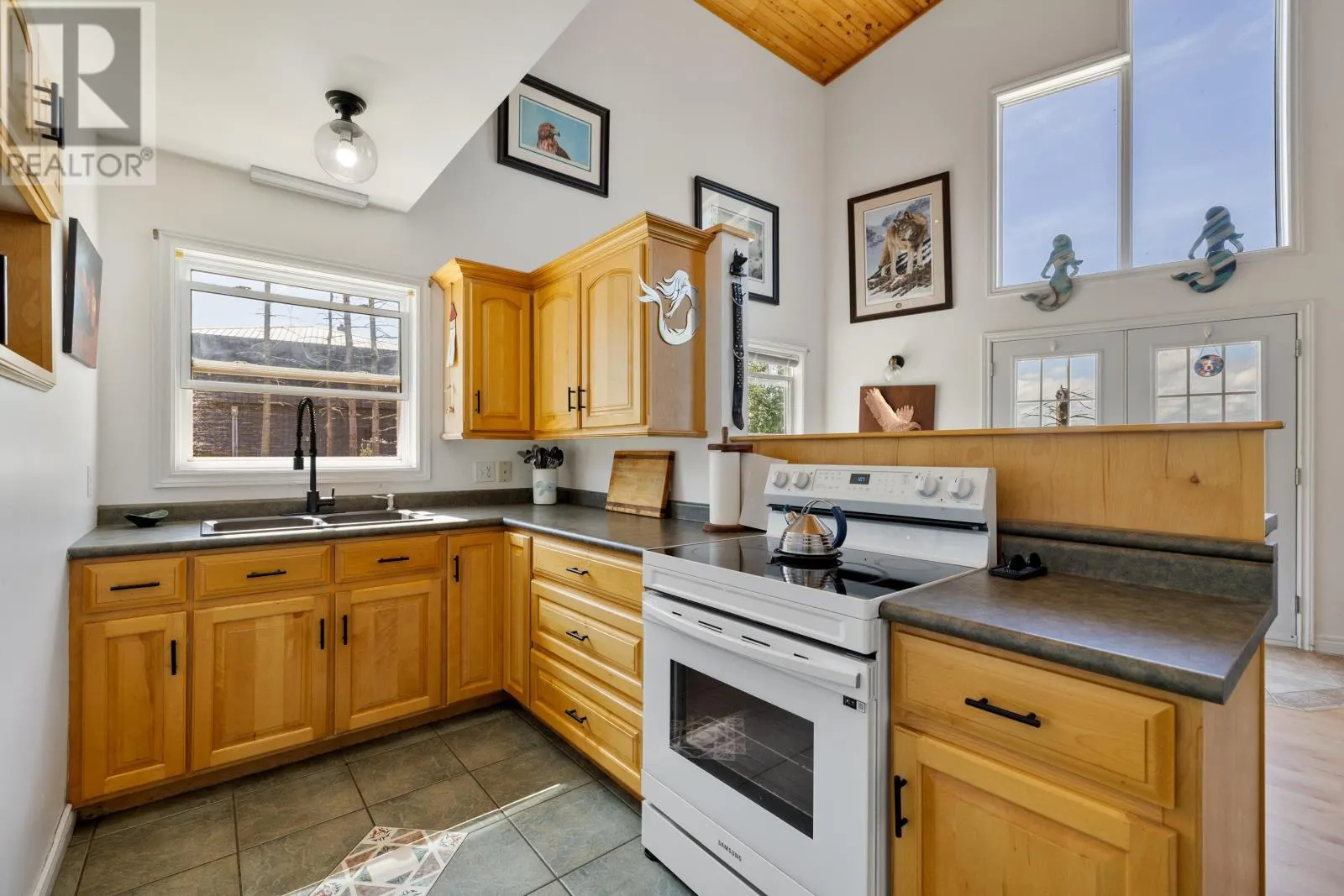 39 Riverbank Drive