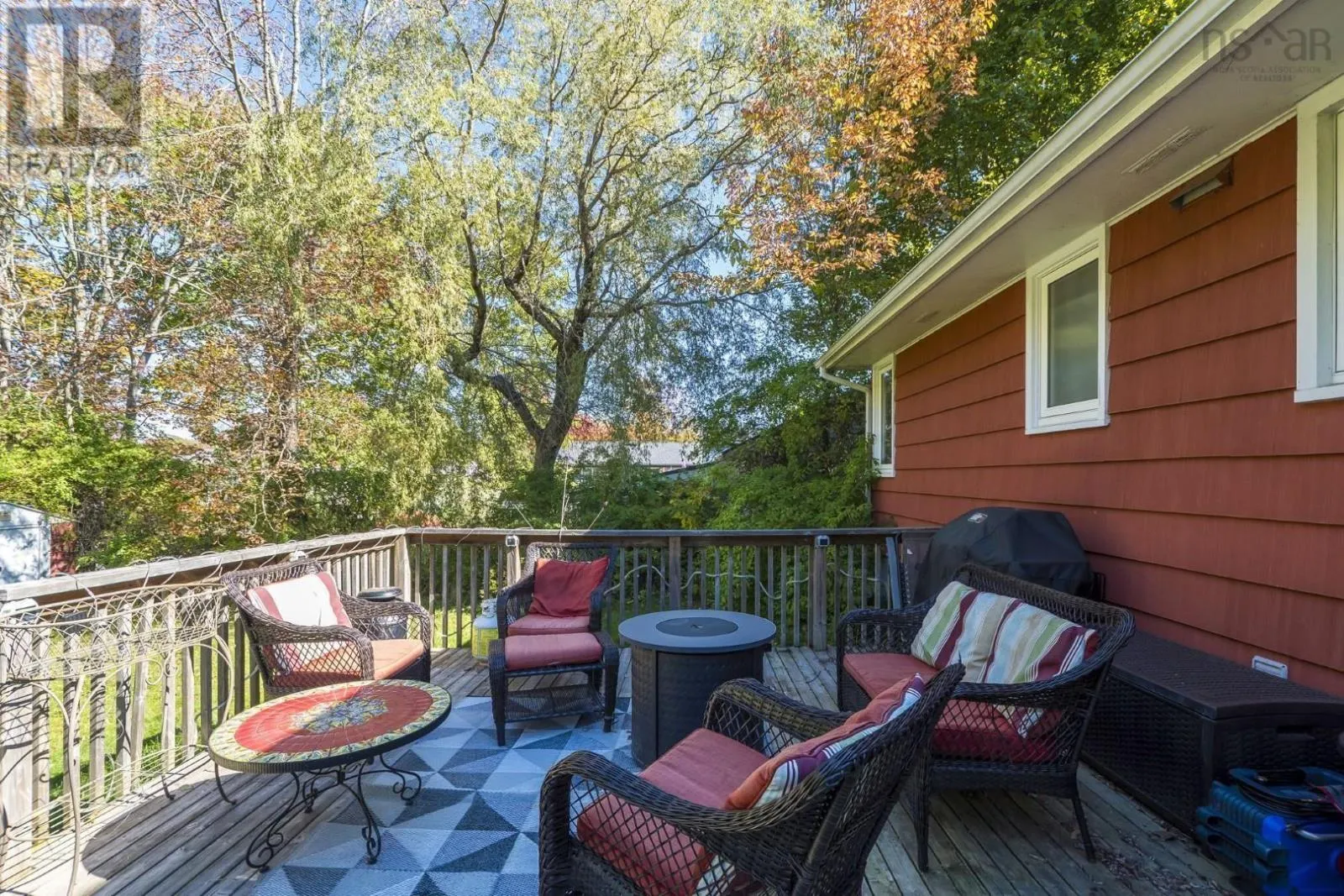 10 Ellenvale Avenue