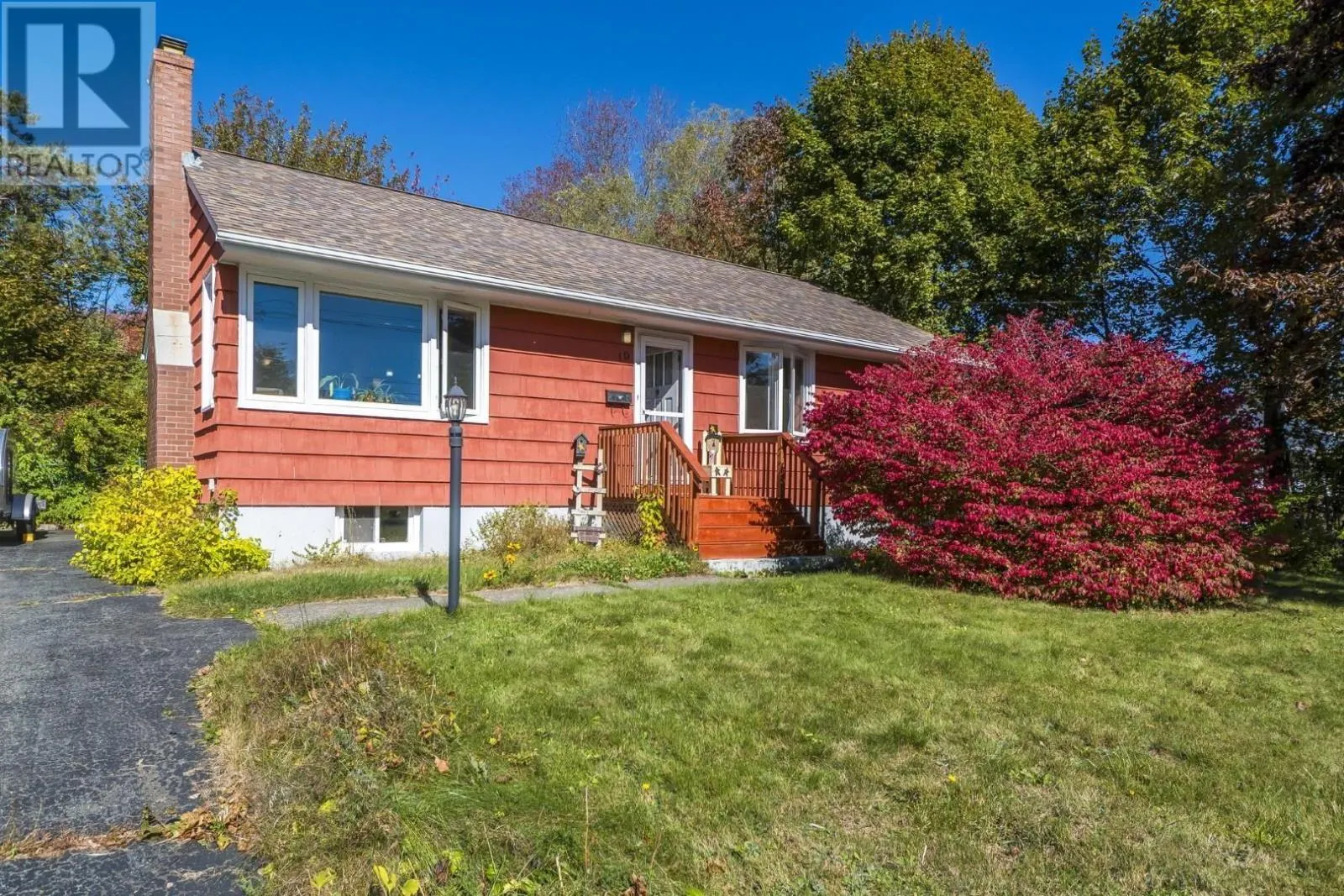 10 Ellenvale Avenue