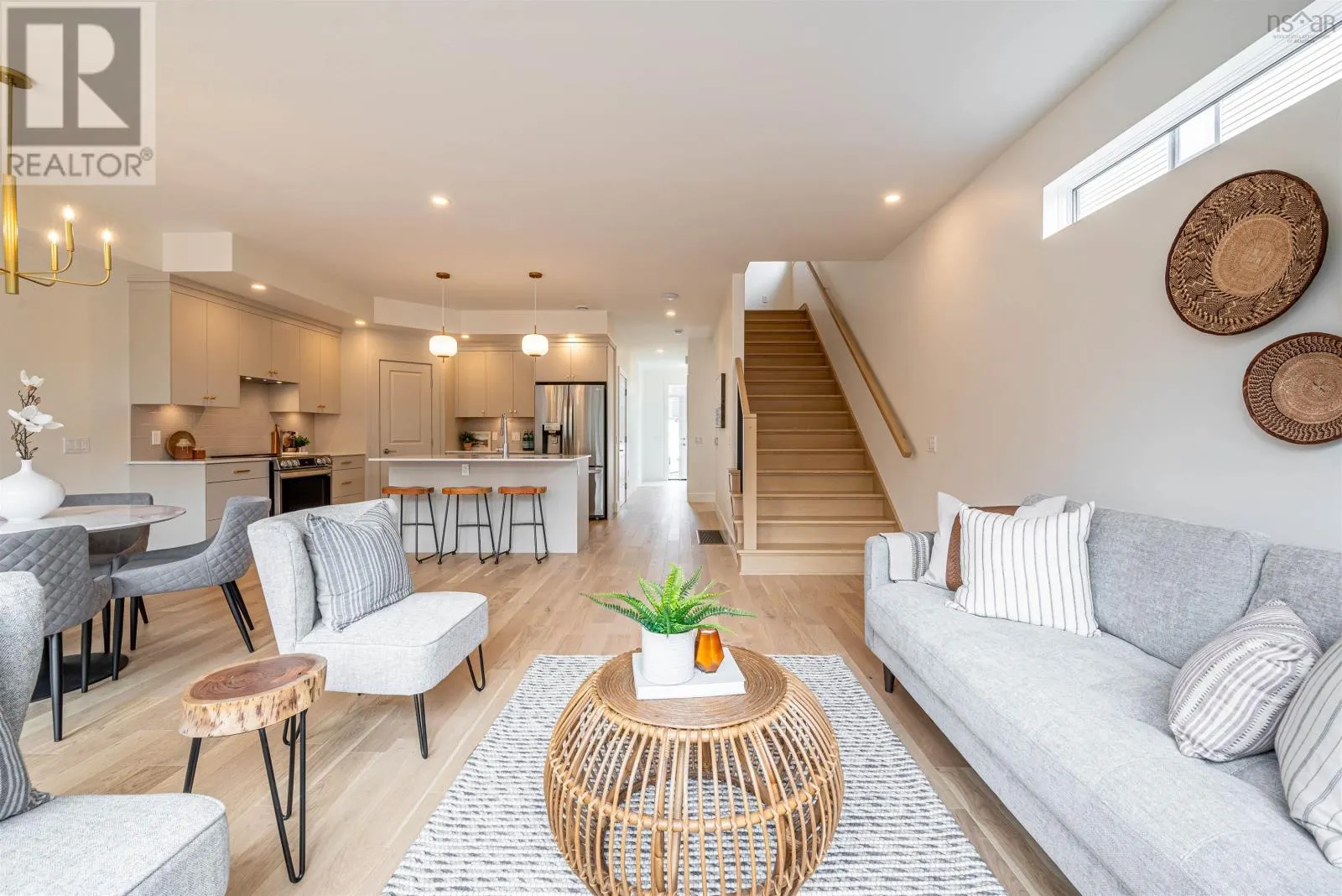18 Trekker Drive