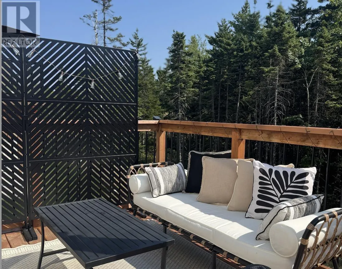 18 Trekker Drive