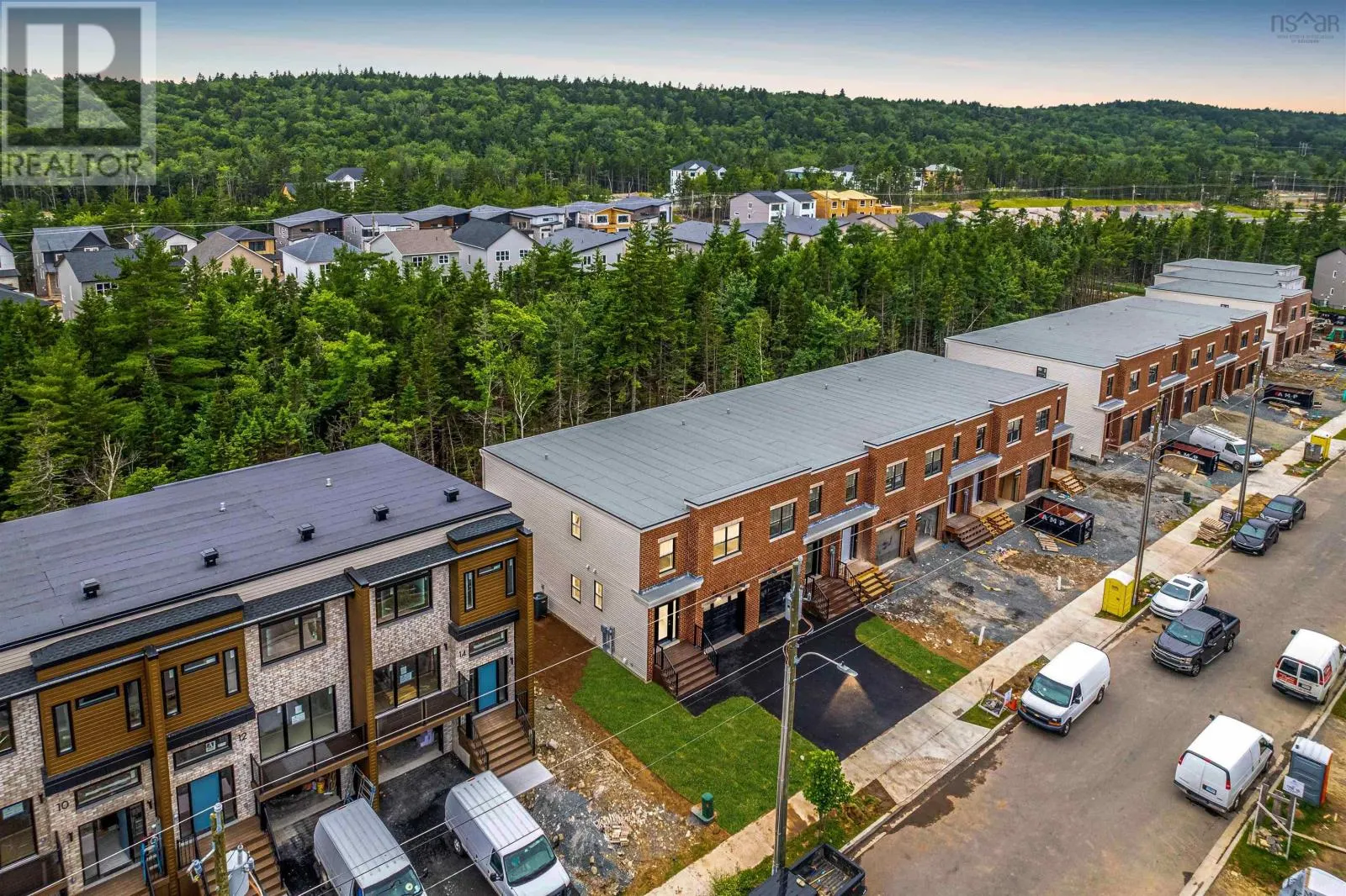 18 Trekker Drive
