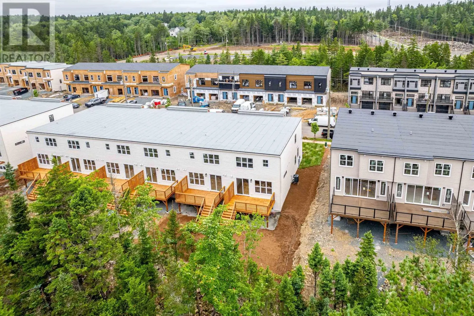 18 Trekker Drive