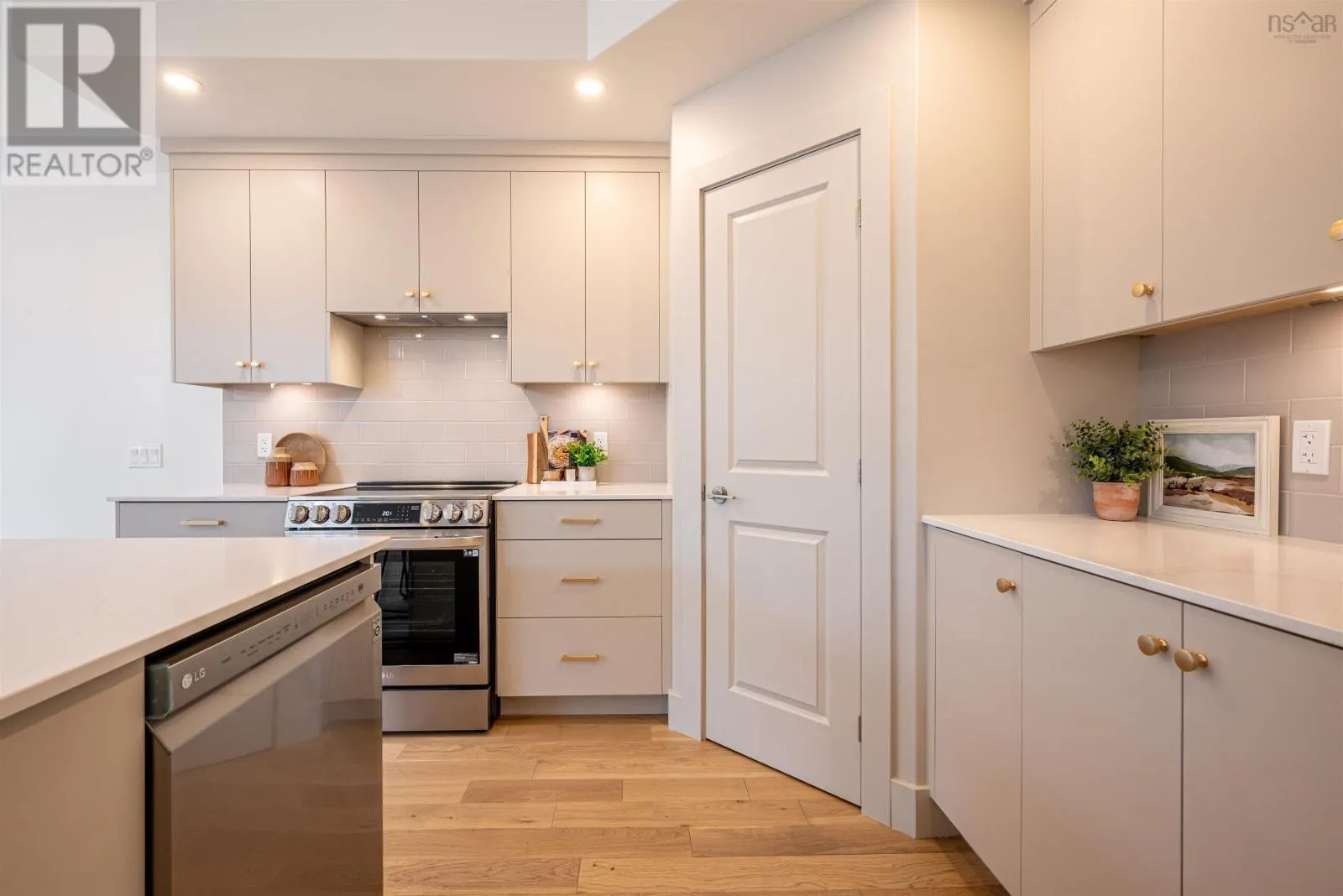 18 Trekker Drive