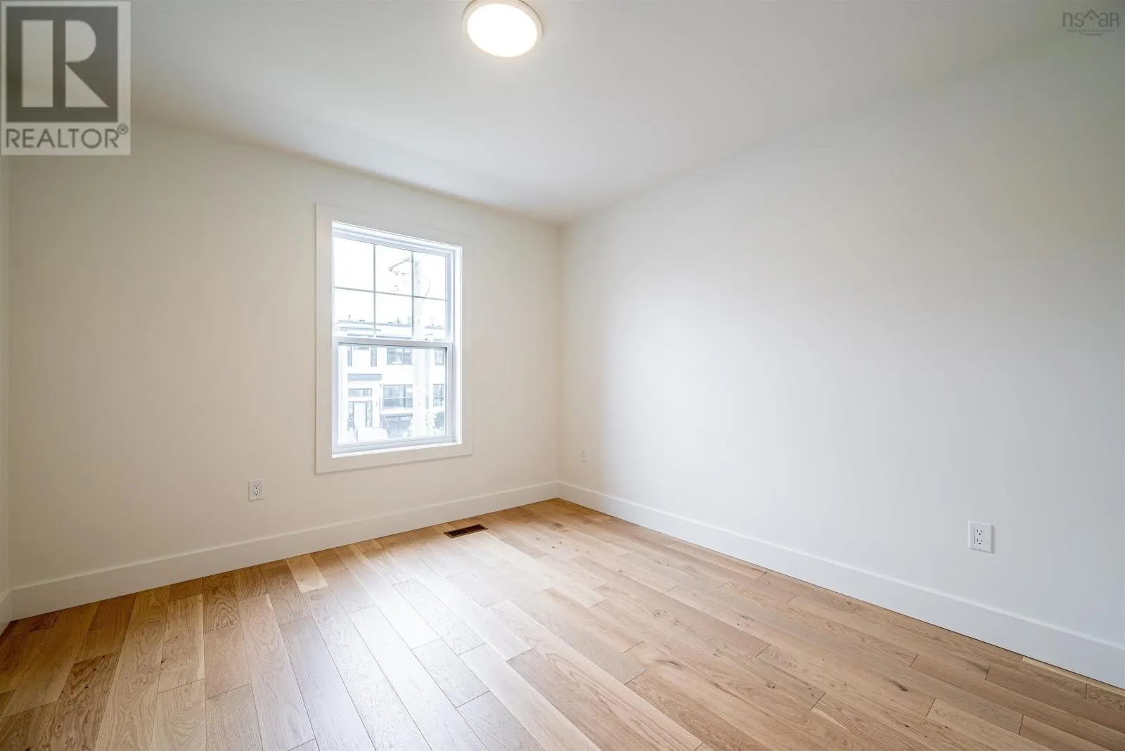 18 Trekker Drive