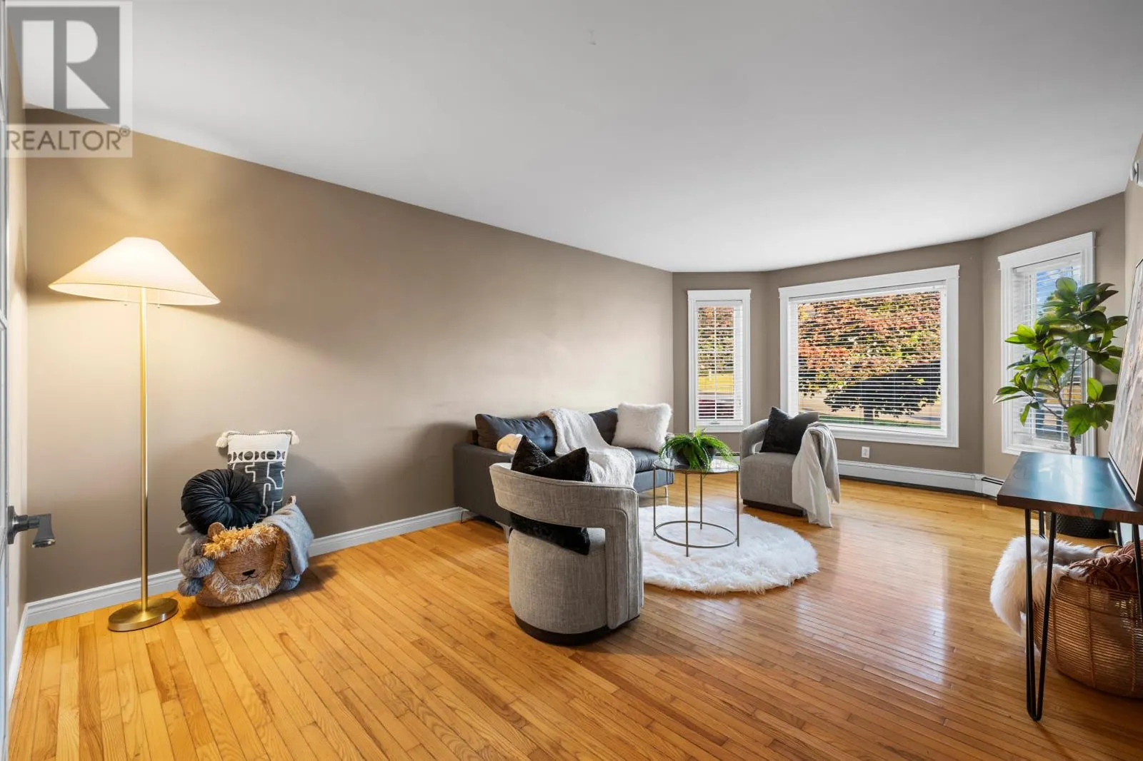 2 Commonwealth Avenue