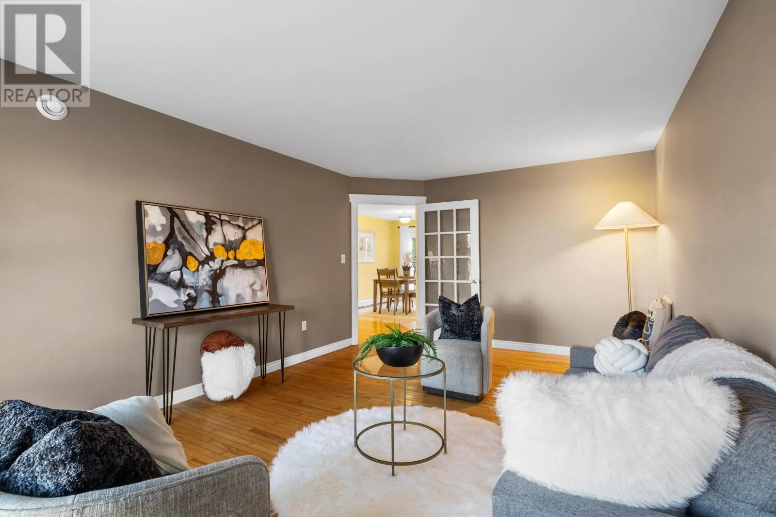 2 Commonwealth Avenue